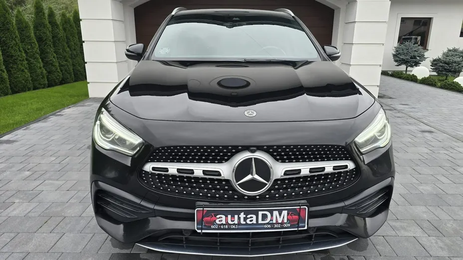 MERCEDES-BENZ GLA -