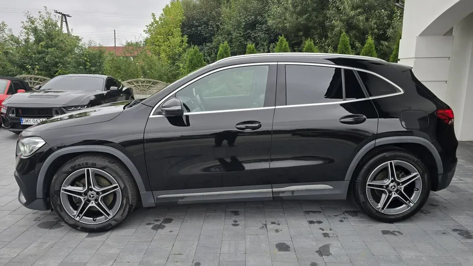 MERCEDES-BENZ GLA -