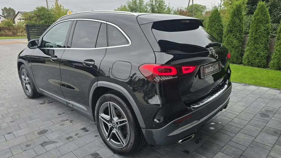 MERCEDES-BENZ GLA -