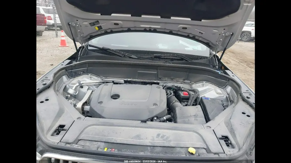 VOLVO XC90 -