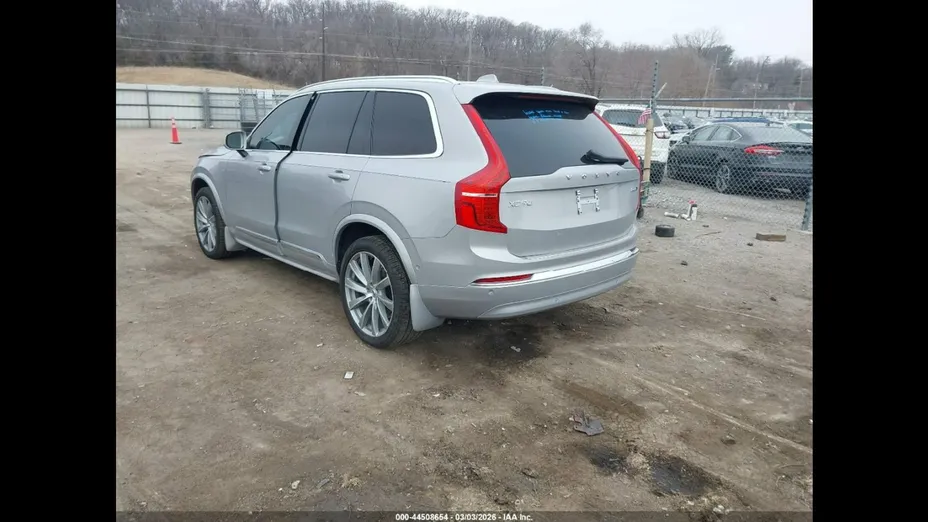 VOLVO XC90 -