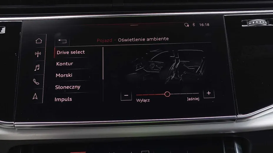 AUDI Q8 -