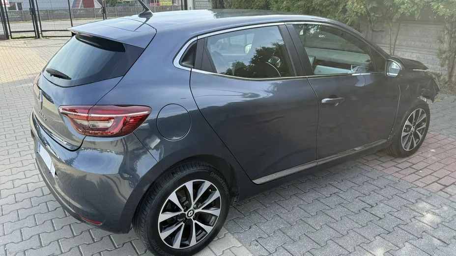 RENAULT Clio -