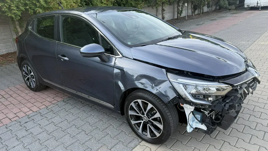 RENAULT Clio -