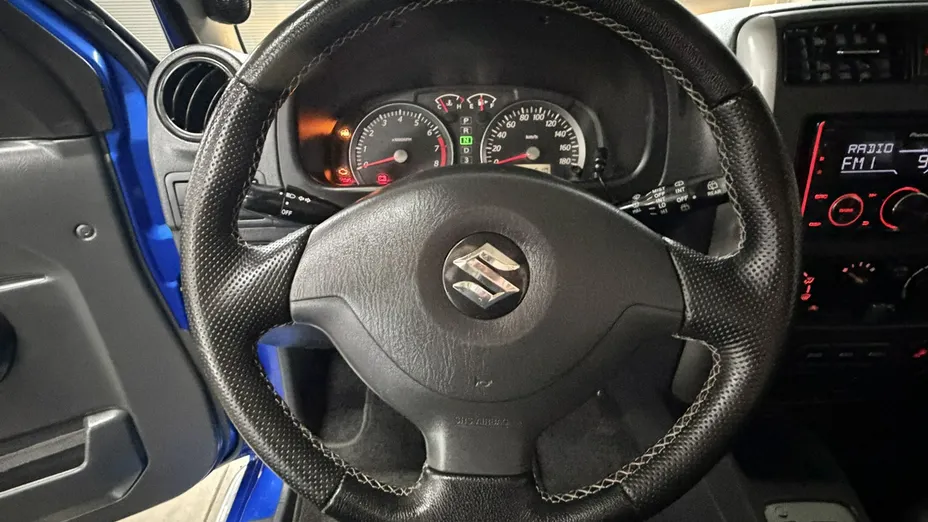 SUZUKI Jimny -