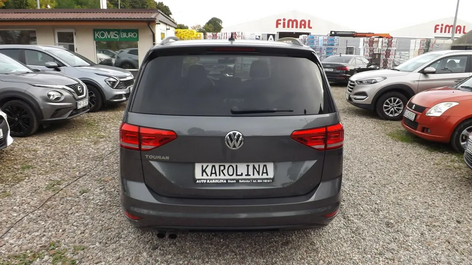 VOLKSWAGEN Touran -