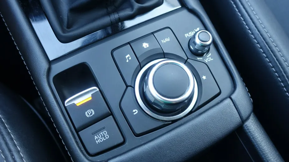 MAZDA CX-3 -