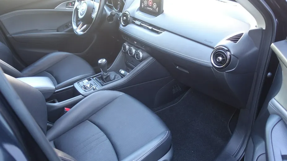 MAZDA CX-3 -