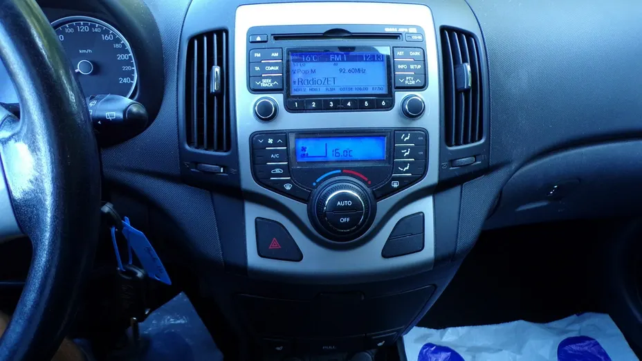 HYUNDAI i30 -