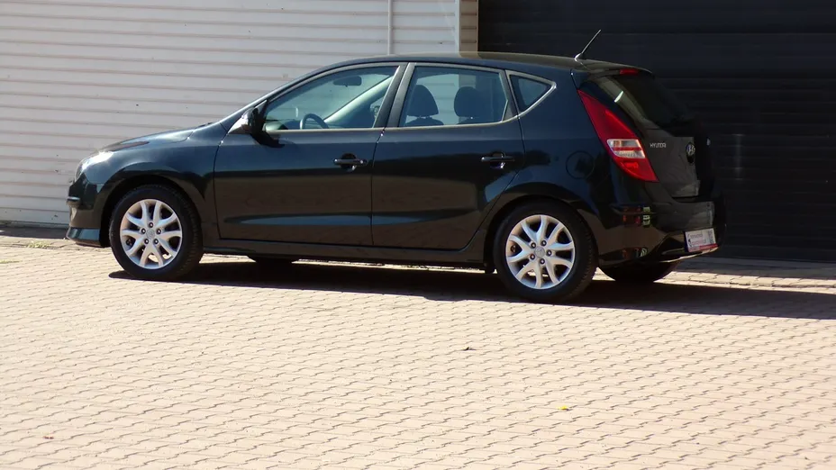 HYUNDAI i30 -