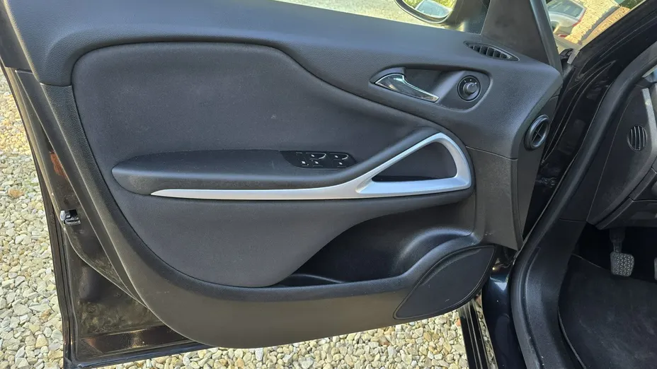 OPEL Zafira -
