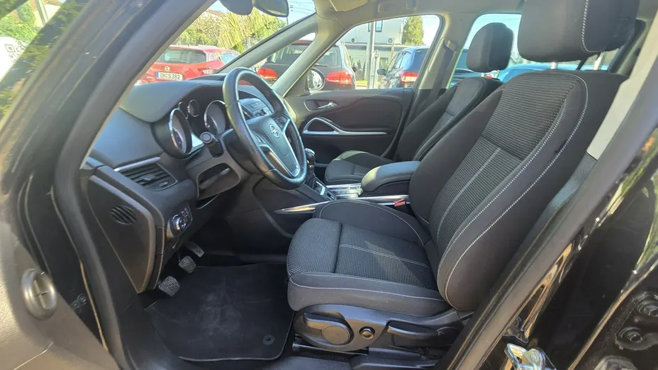 OPEL Zafira -