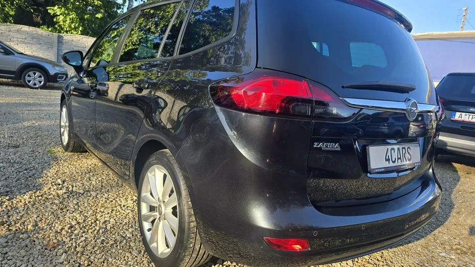OPEL Zafira -