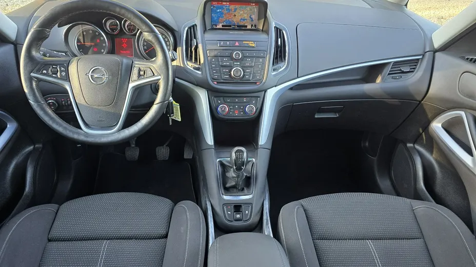 OPEL Zafira -