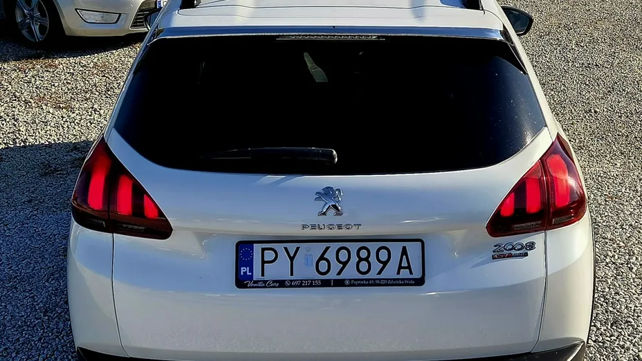 PEUGEOT 2008 -