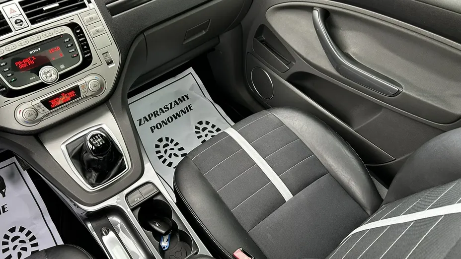 FORD Kuga -