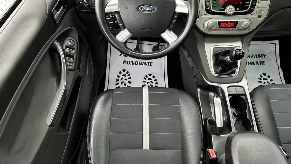 FORD Kuga -