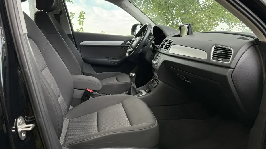 AUDI Q3 -