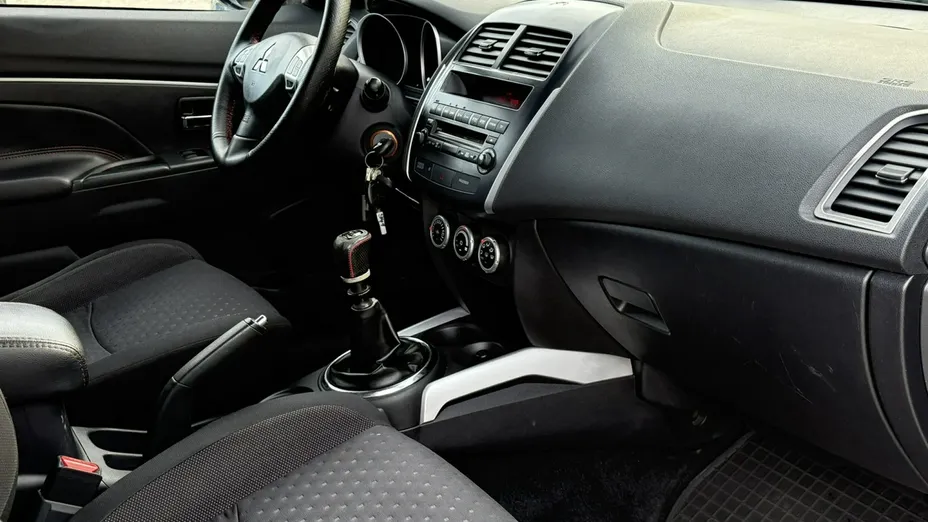 MITSUBISHI ASX -