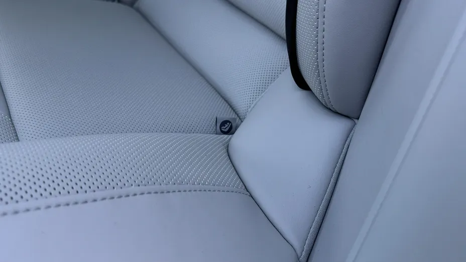 PORSCHE Panamera -