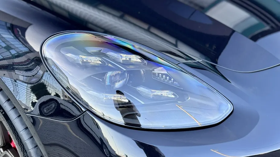 PORSCHE Panamera -