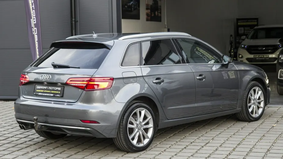 AUDI A3 Sportback -