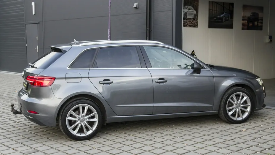 AUDI A3 Sportback -