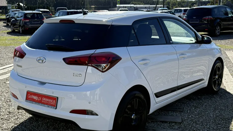 HYUNDAI i20 -