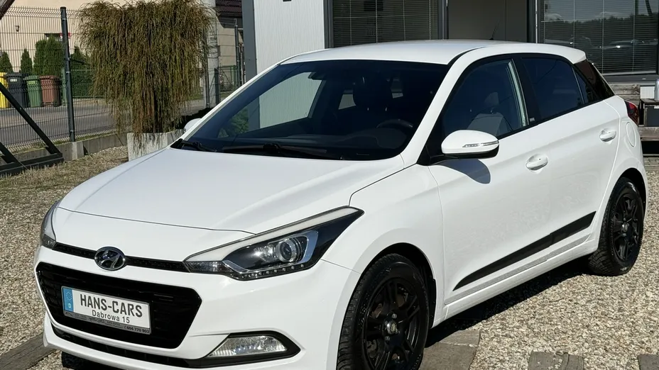 HYUNDAI i20 -
