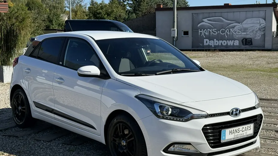HYUNDAI i20 -