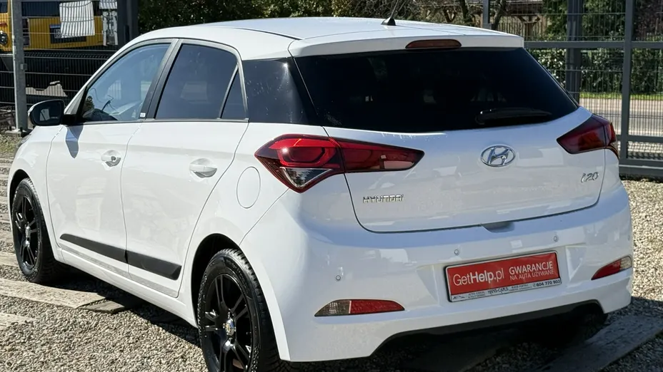 HYUNDAI i20 -
