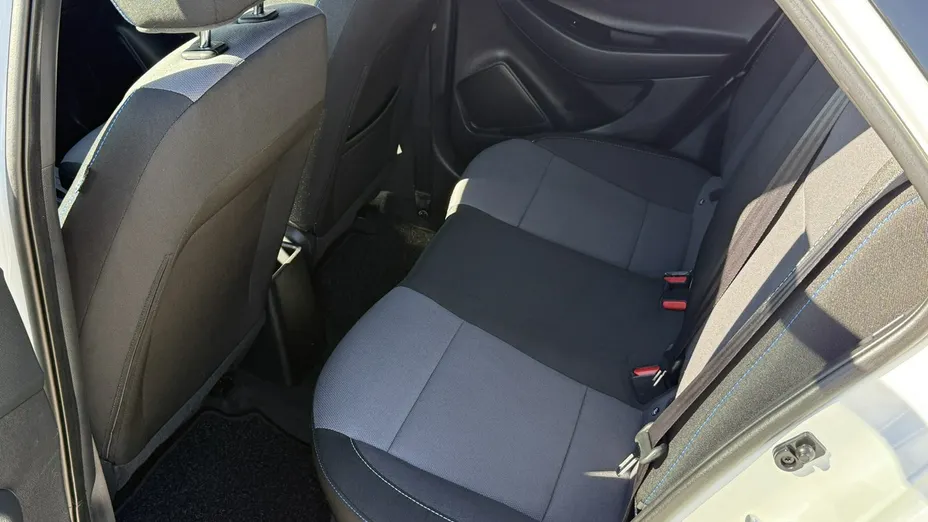 HYUNDAI i20 -