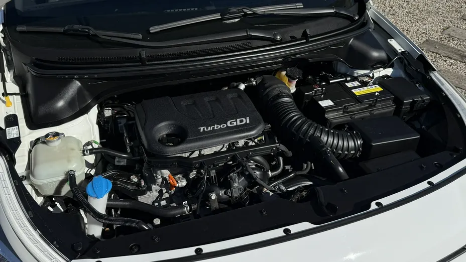 HYUNDAI i20 -