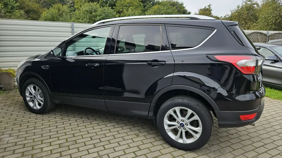 FORD Kuga -