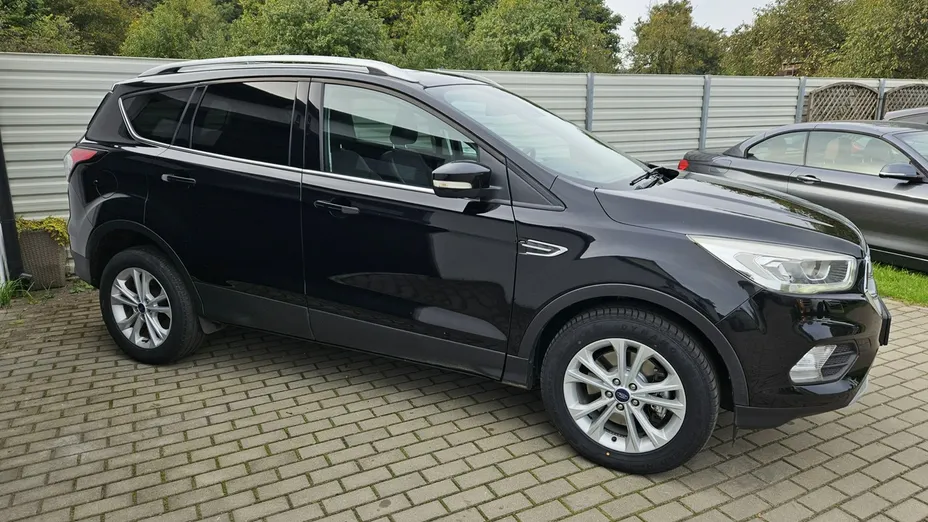 FORD Kuga -