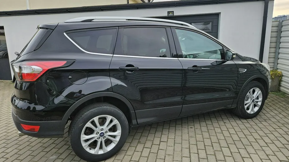 FORD Kuga -