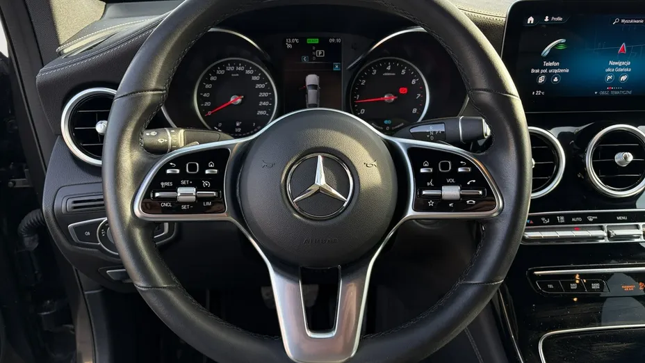 MERCEDES-BENZ GLC -
