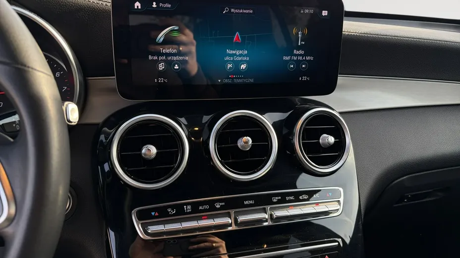 MERCEDES-BENZ GLC -