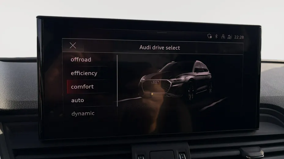 AUDI Q5 -