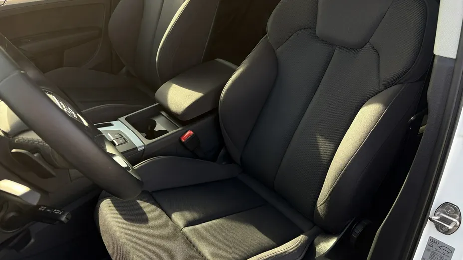 AUDI Q5 -