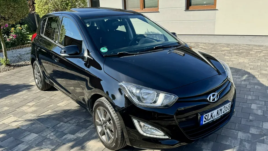 HYUNDAI i20 -