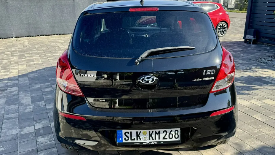 HYUNDAI i20 -