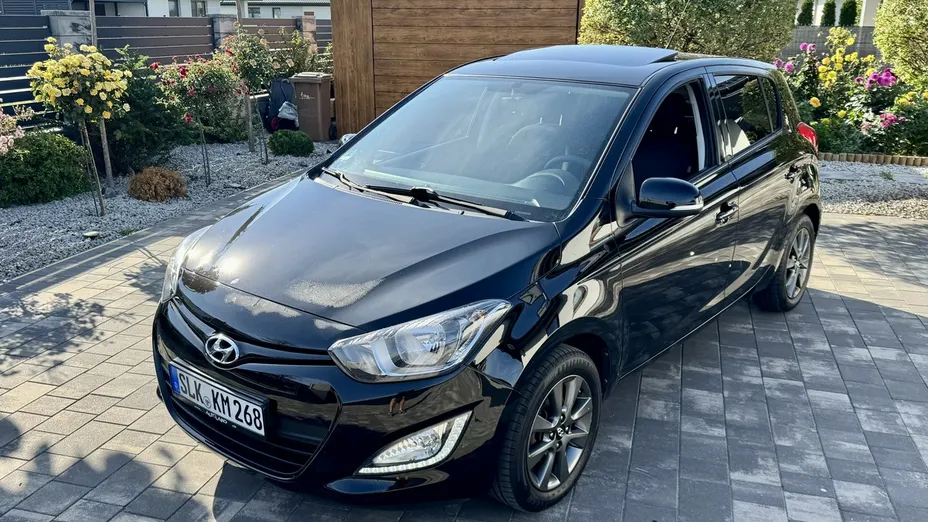 HYUNDAI i20 -