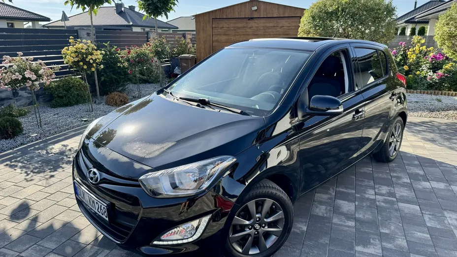HYUNDAI i20 -