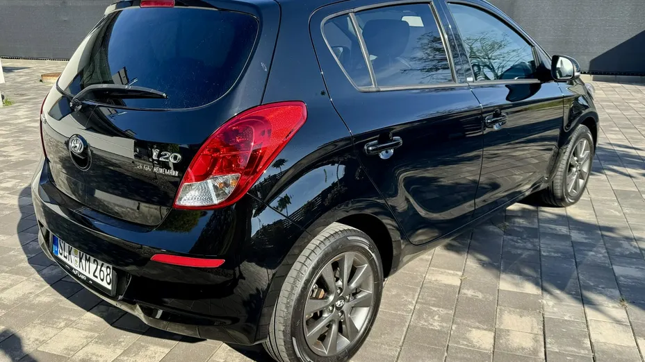 HYUNDAI i20 -