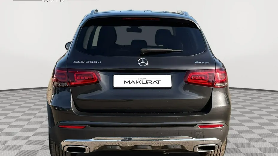 MERCEDES-BENZ GLC -