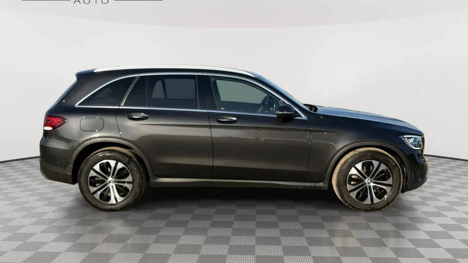 MERCEDES-BENZ GLC -
