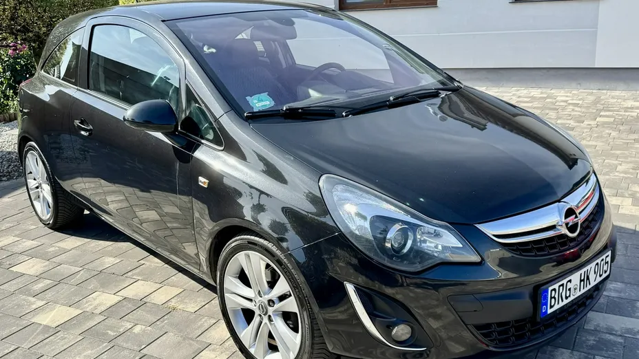 OPEL Corsa -