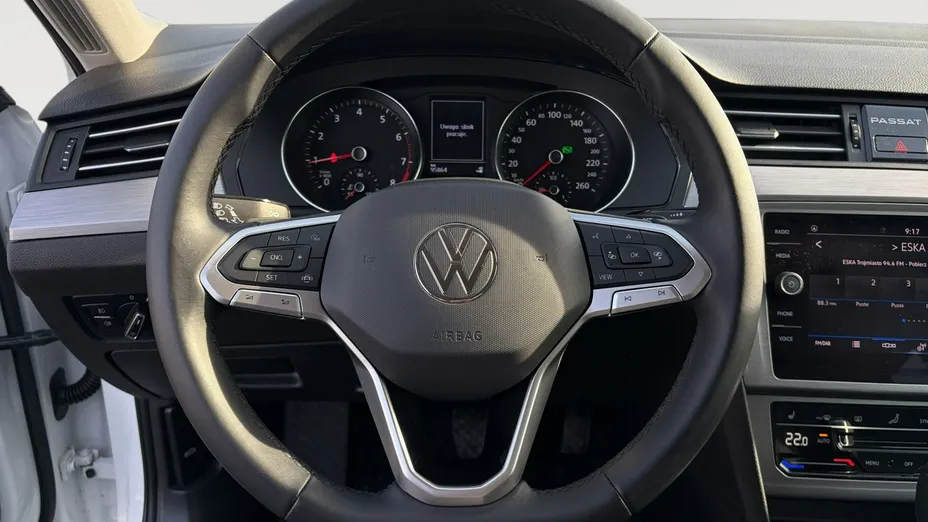 VOLKSWAGEN Passat -