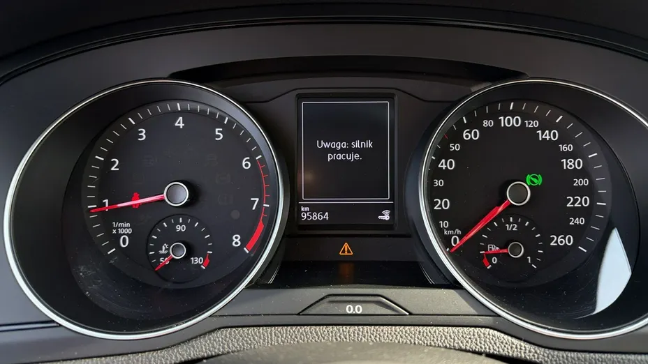 VOLKSWAGEN Passat -